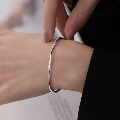 Personalized Classic Premium Retro Twisted Gold Color Metal Bracelet Women New Trend Girls Unusual Jewelry Gift Accessories